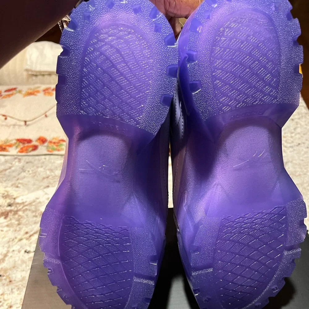 Cardi B x Reebok Wmns Club C 'Crisp Purple' - Picture 5 of 8